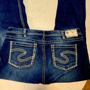 Silver Brand “Suki” Capri SZ 16